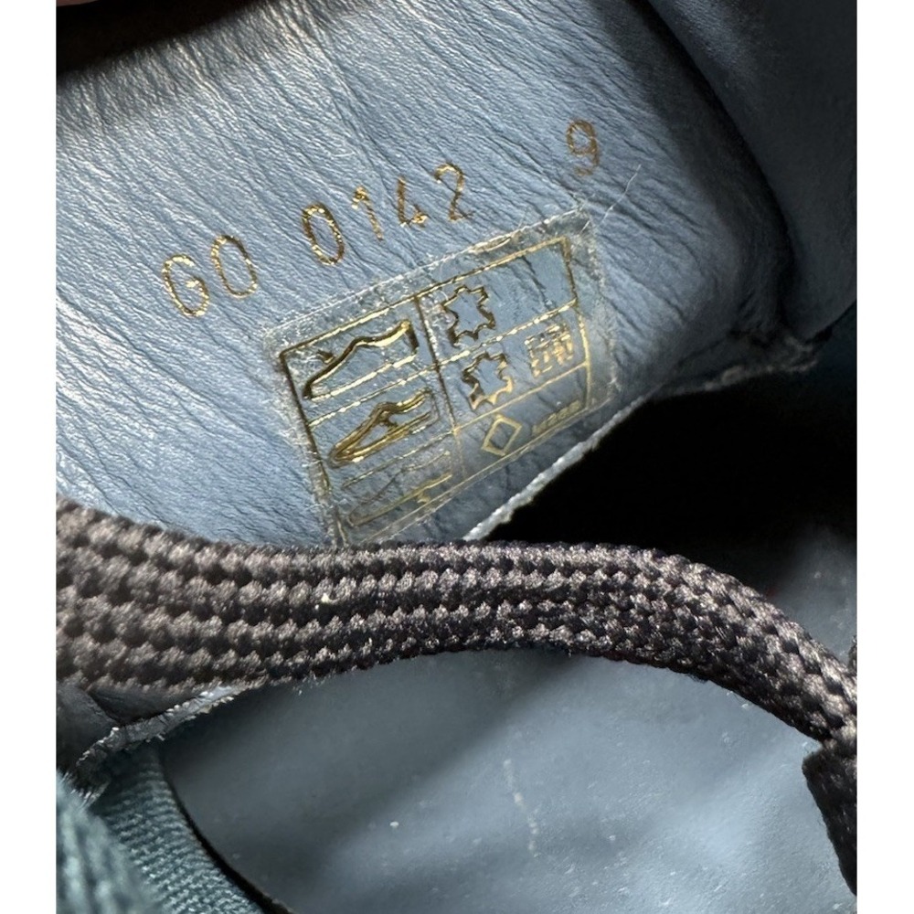 Louis Vuitton Navy Blue Suede Low Top Lace Up Men's Size 10 US / 9 UK Sneakers - Picture 8 of 9